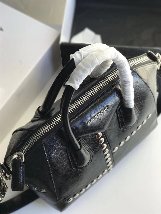 Yupoo Tote with unique studded design Black 01A