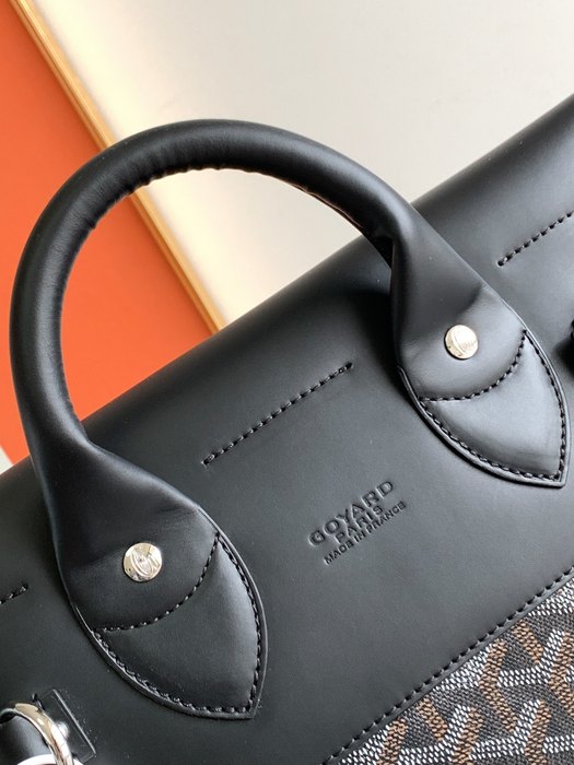 Yupoo Backpack with sleek design and functional features Black 01A