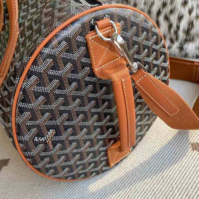 Yupoo BagTypeTote Canvas duffle bag with spacious design Brown 01A