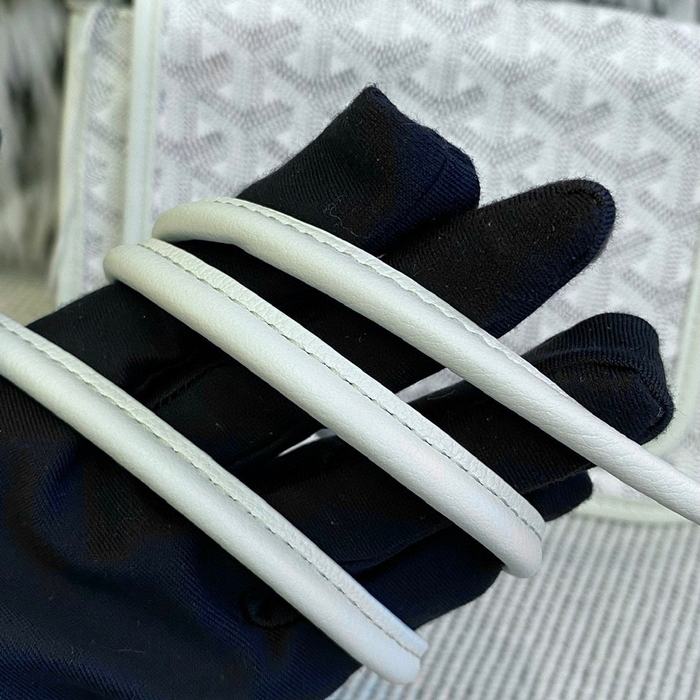 Yupoo BagTypeTote Compact Crossbody Bag with a sleek design Grey 01A