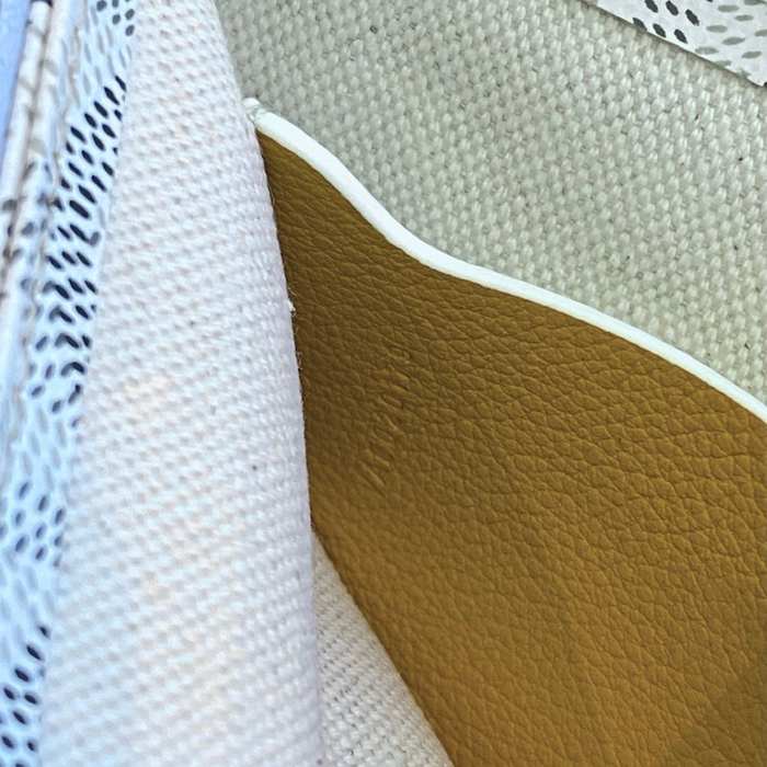 Yupoo BagTypeTote Compact Crossbody Bag with a sleek design Grey 01A