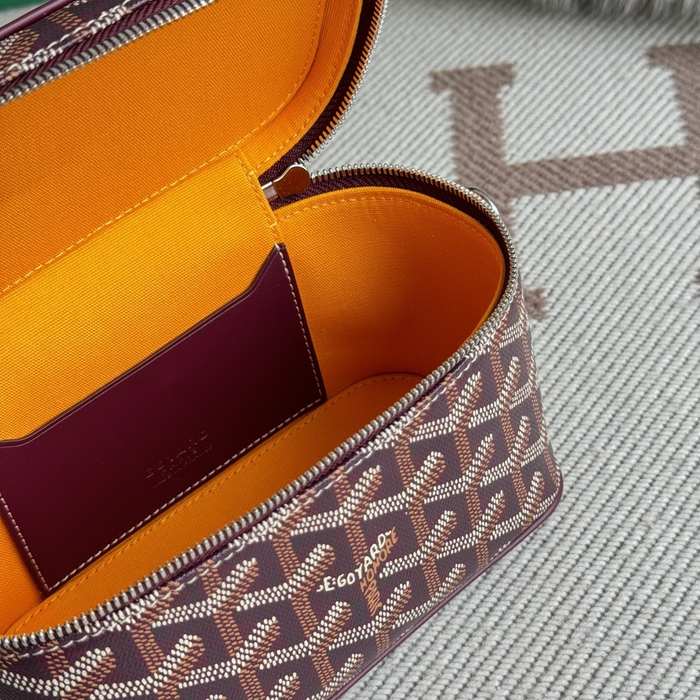 Yupoo BagTypeTote Compact Tote with Structured Design Burgundy 01A