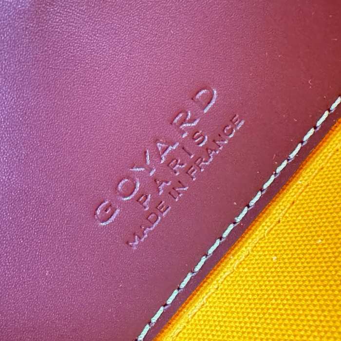 Yupoo BagTypeTote Compact Tote with Structured Design Burgundy 01A