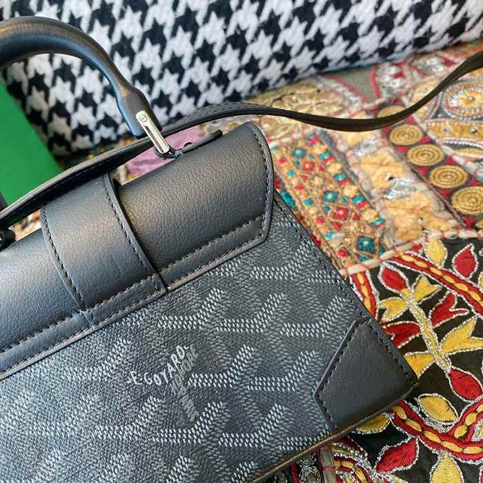 Yupoo BagTypeTote Compact and Structured Tote Black 01A