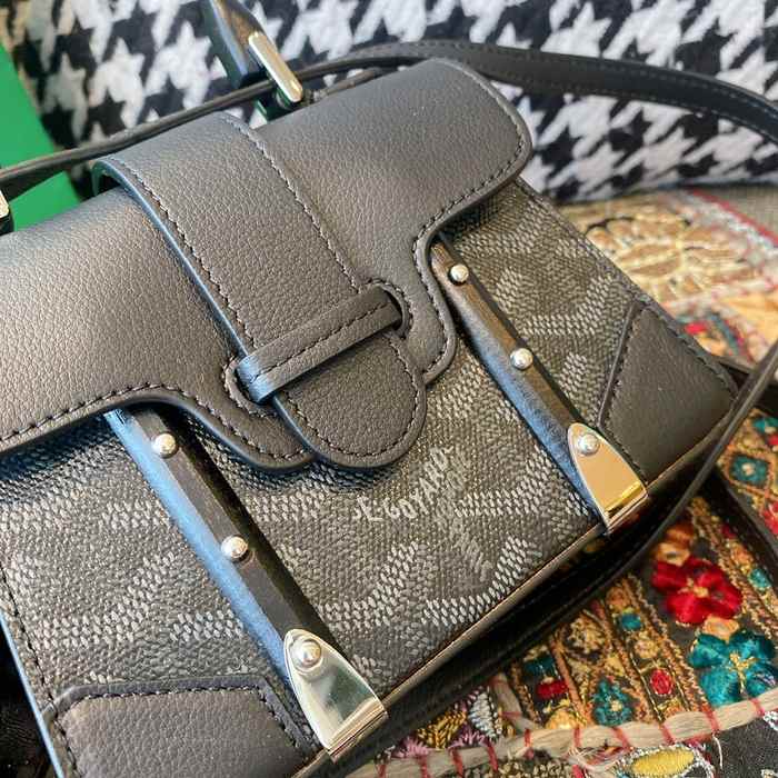 Yupoo BagTypeTote Compact and Structured Tote Black 01A