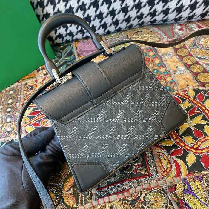 Yupoo BagTypeTote Compact and Structured Tote Black 01A