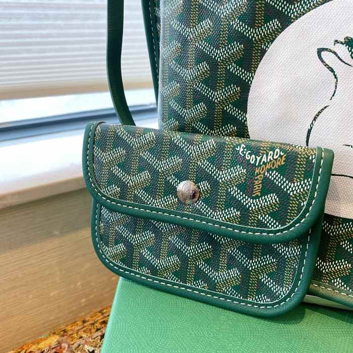 Yupoo BagTypeTote Green Canvas Tote with Stylish Handles Green 01A