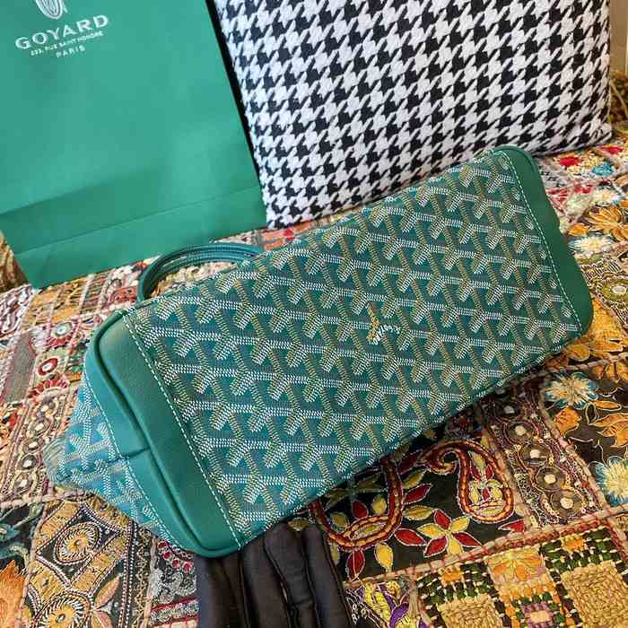 Yupoo BagTypeTote Green Tote with spacious design Green 01A
