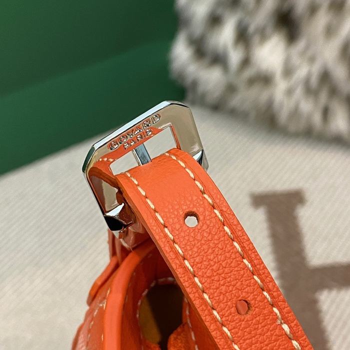 Yupoo BagTypeTote Half moon shape Soft leather Red 01A