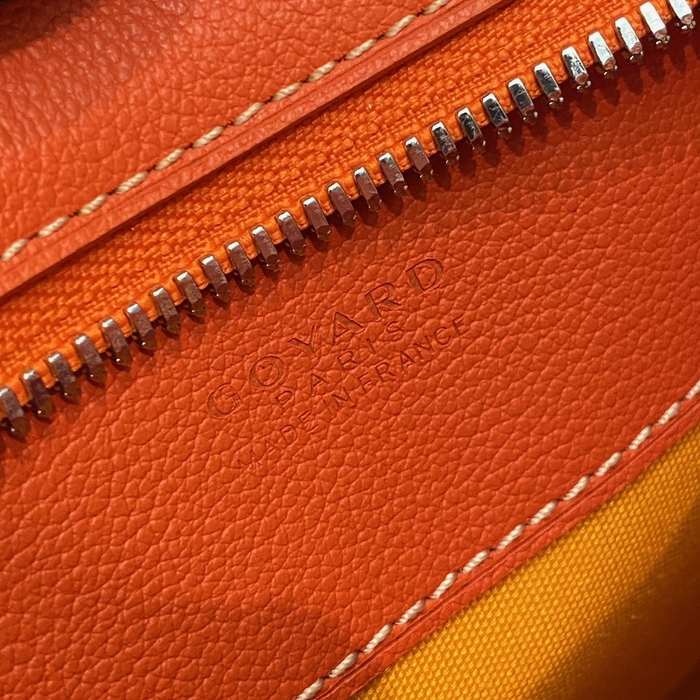 Yupoo BagTypeTote Half moon shape Soft leather Red 01A