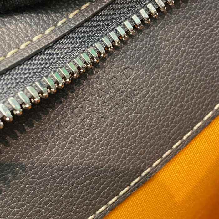 Yupoo BagTypeTote Half moon shape with a shoulder strap Grey 01A