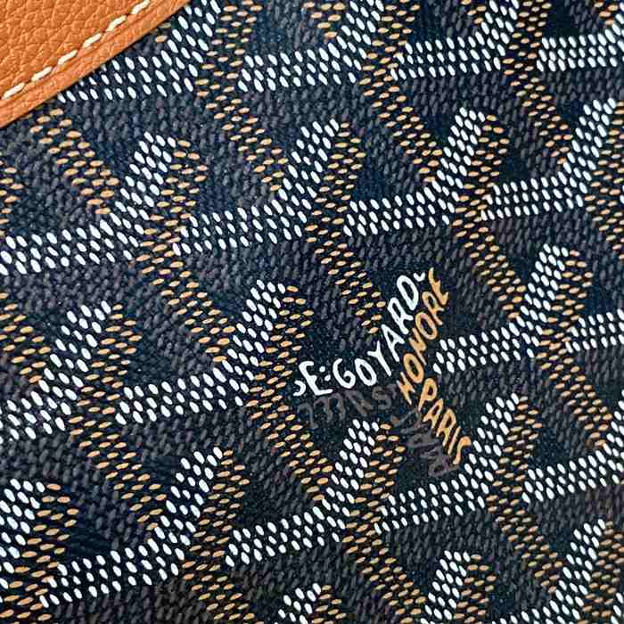 Yupoo BagTypeTote Half moon shaped shoulder bag with a spacious opening Brown 01A