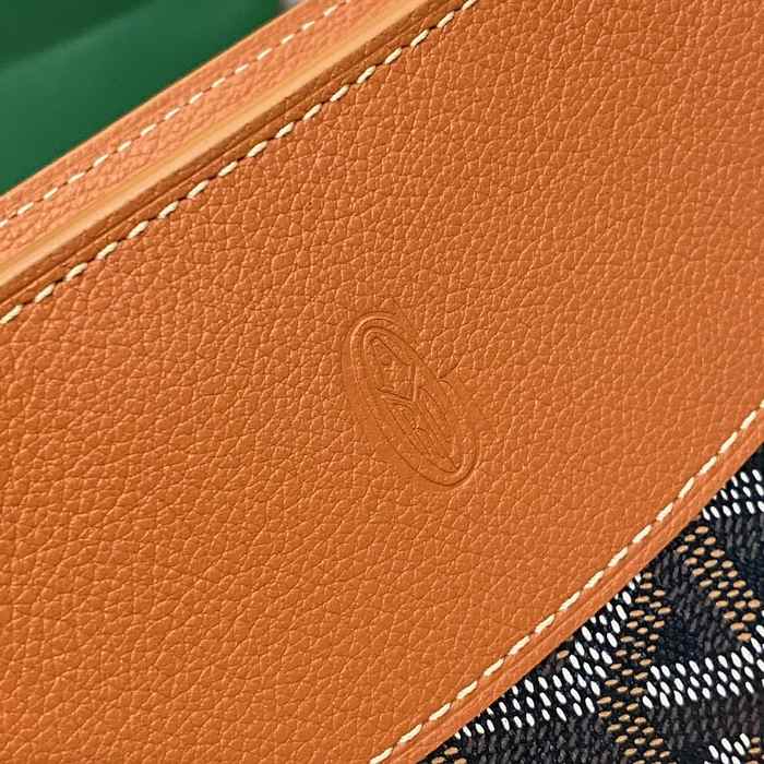 Yupoo BagTypeTote Half moon shaped shoulder bag with a spacious opening Brown 01A