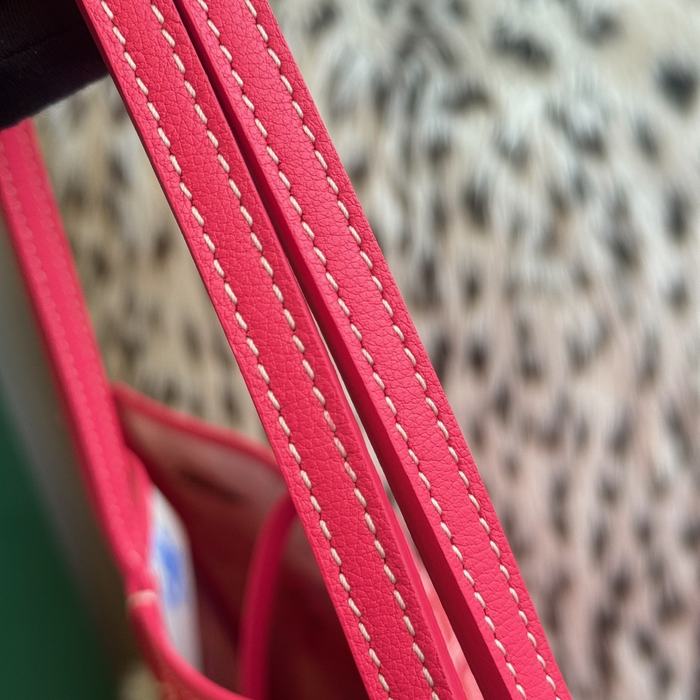 Yupoo BagTypeTote Large and spacious design with dual handles Red 01A