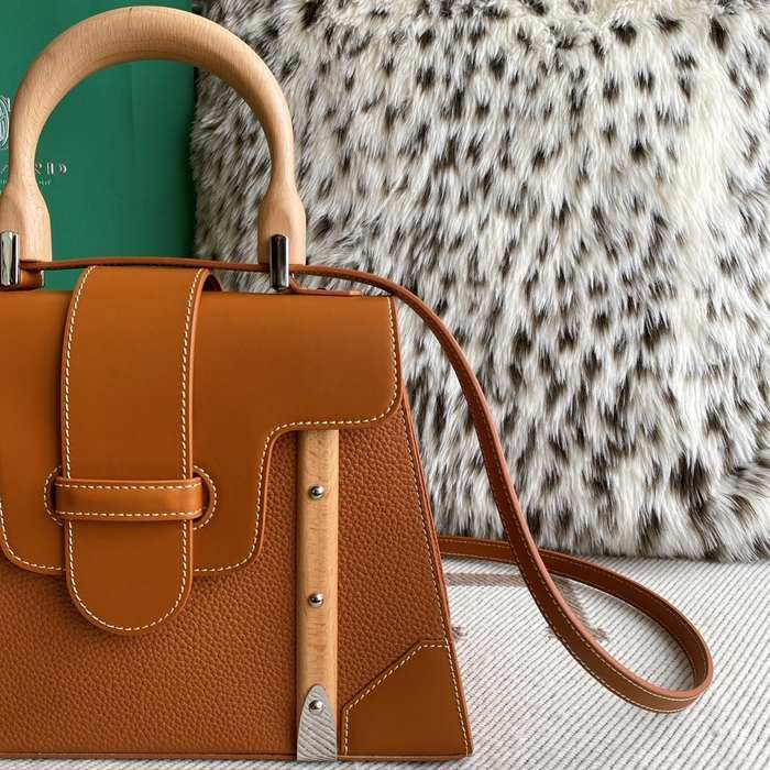 Yupoo BagTypeTote Leather Tote with Structured Design Tan 01A