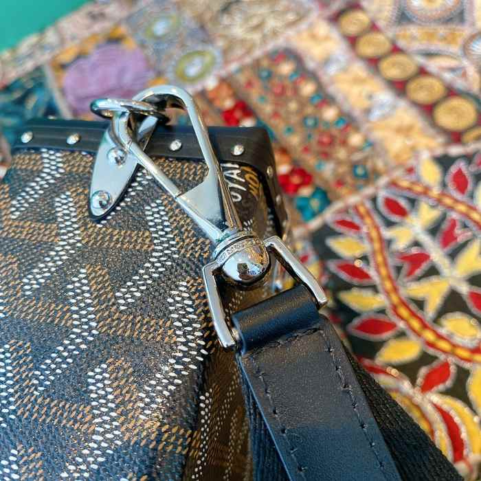 Yupoo BagTypeTote Shoulder Bag with stylish design Brown 01A