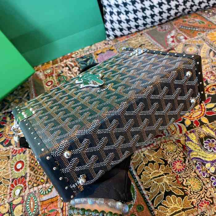 Yupoo BagTypeTote Shoulder Bag with stylish design Brown 01A