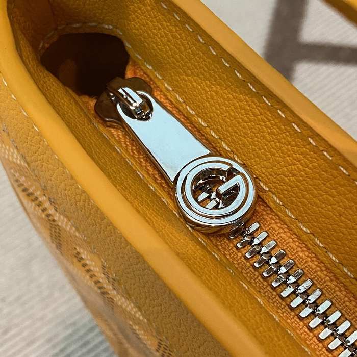 Yupoo BagTypeTote Small shoulder bag with curved design Beige 01A