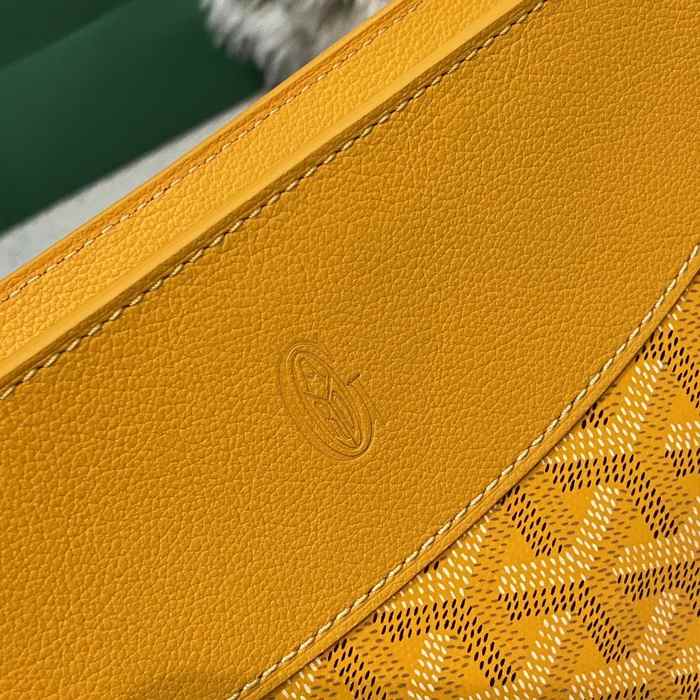 Yupoo BagTypeTote Small shoulder bag with curved design Beige 01A