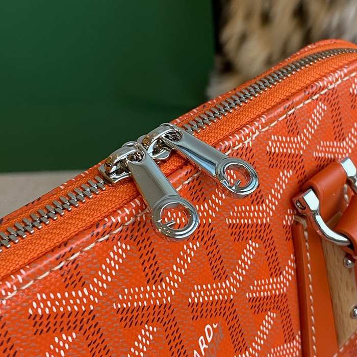 Yupoo BagTypeTote Small structured handbag with dual handles and a detachable strap Brown 01A