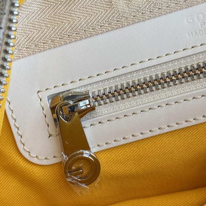 Yupoo BagTypeTote Spacious design with curved handles White 01A