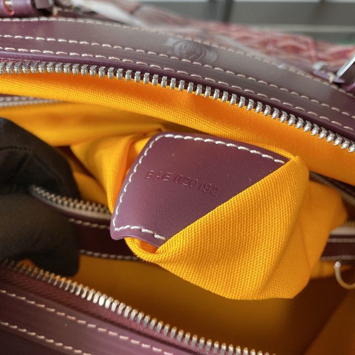 Yupoo BagTypeTote Spacious with structured design Burgundy 01A