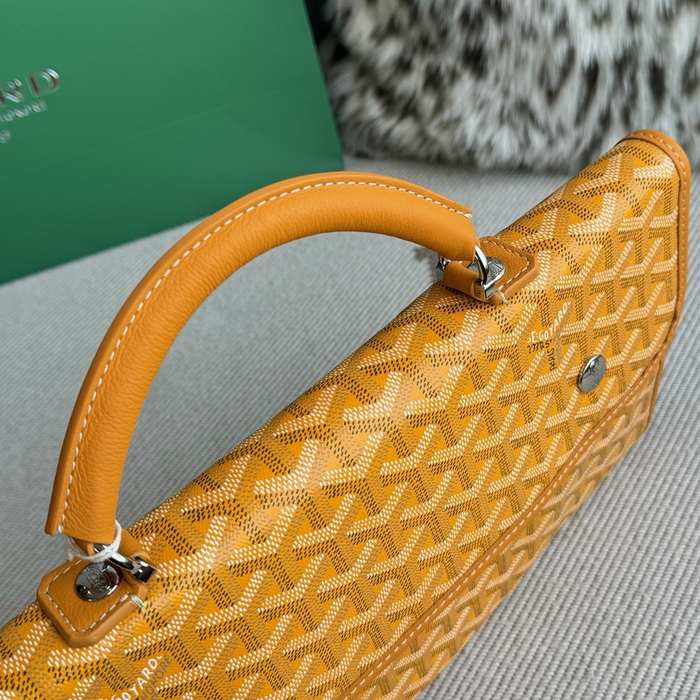 Yupoo BagTypeTote Structured Tote with sleek finish Brown 01A