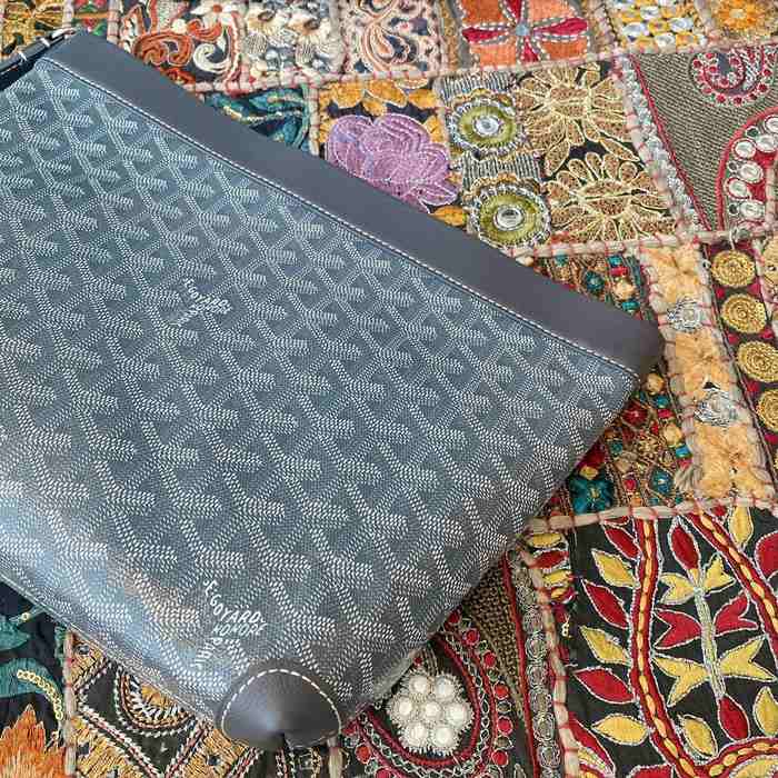 Yupoo BagTypeTote Stylish and Functional Tote with modern design Grey 01A