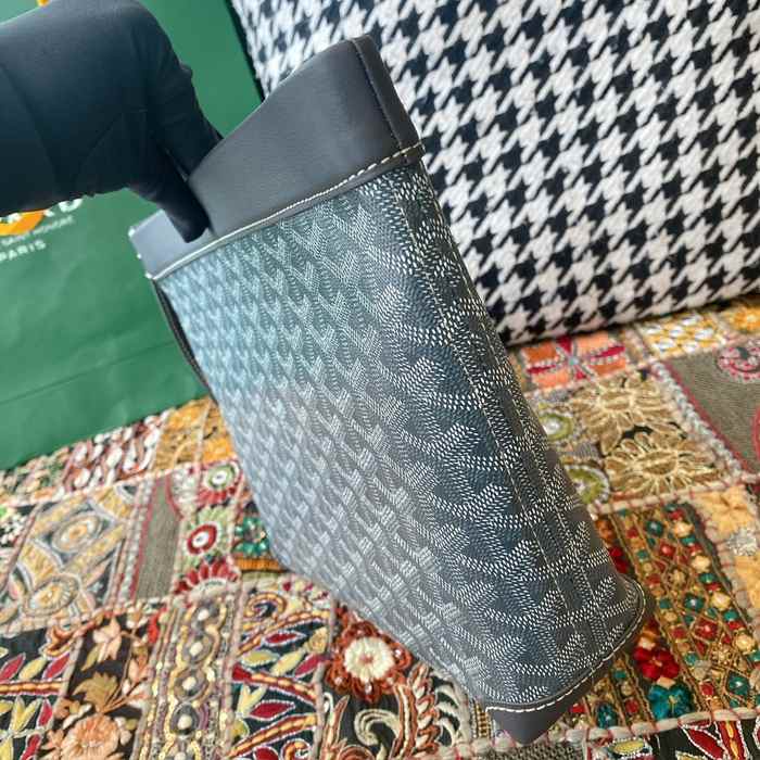 Yupoo BagTypeTote Stylish and Functional Tote with modern design Grey 01A