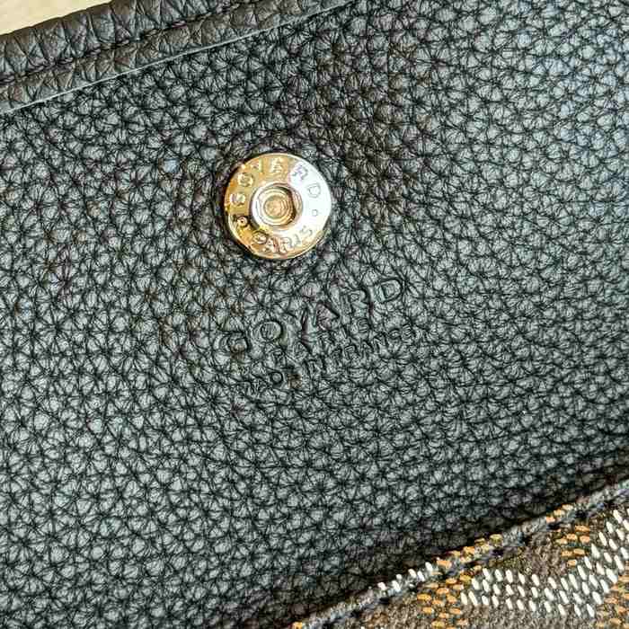 Yupoo BagTypeTote Stylish and functional tote with a spacious interior Black 01A