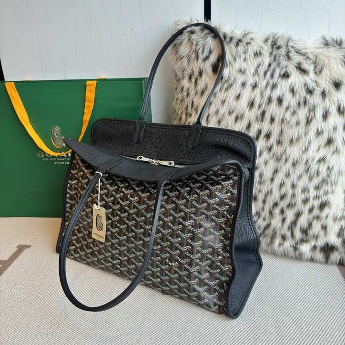 Yupoo BagTypeTote Stylish and functional tote with a spacious interior Black 01A