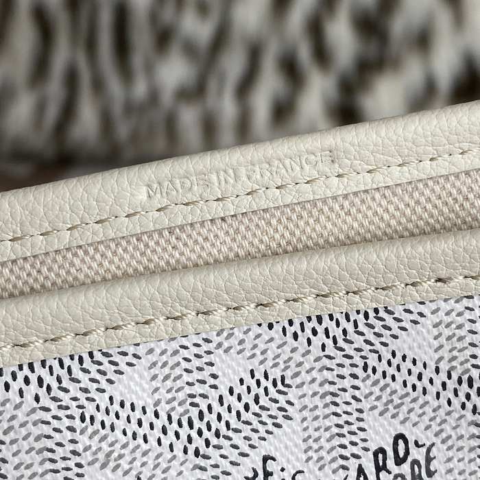 Yupoo BagTypeTote Stylish and spacious tote bag White 01A