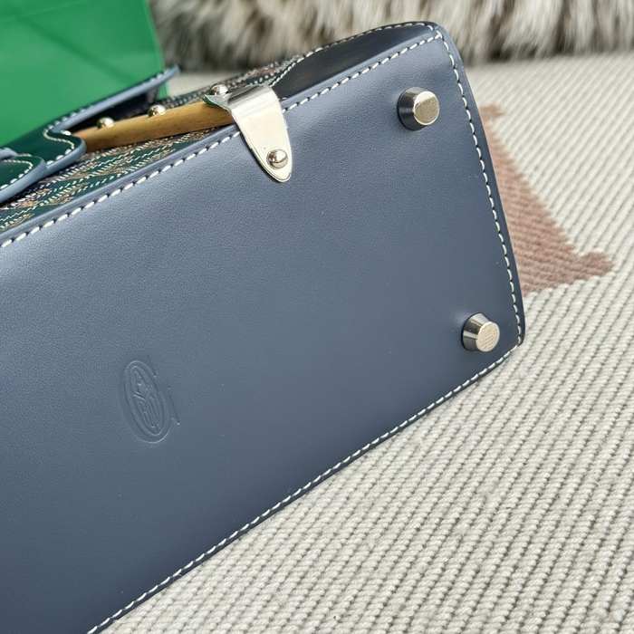 Yupoo BagTypeTote Stylish mini tote with contrasting accents Navy 01A