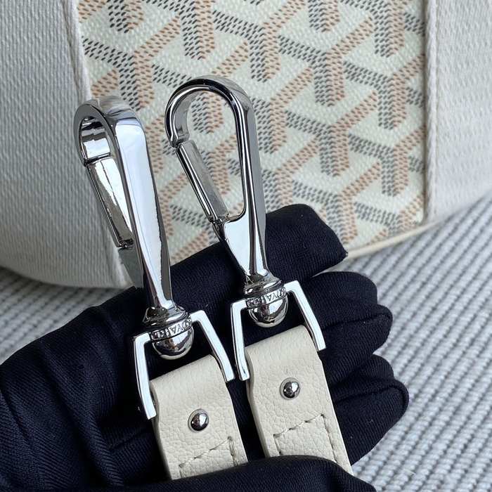 Yupoo BagTypeTote Stylish tote bag with elegant detailing Beige 01A