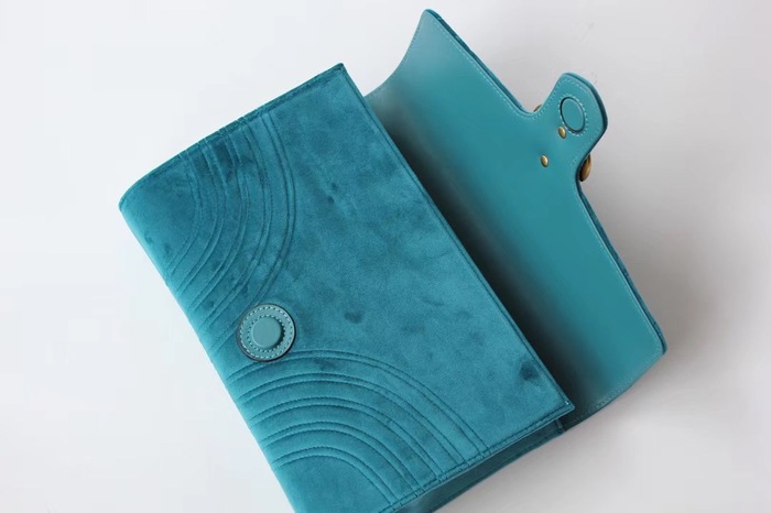 Gucci BagTypeTote Quilted Leather Tote Black 01A 6