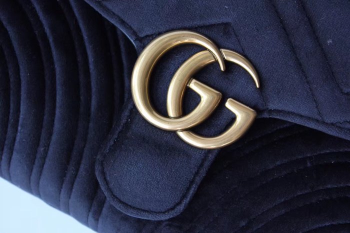 Gucci BagTypeTote Quilted Leather Tote Black 01A 6