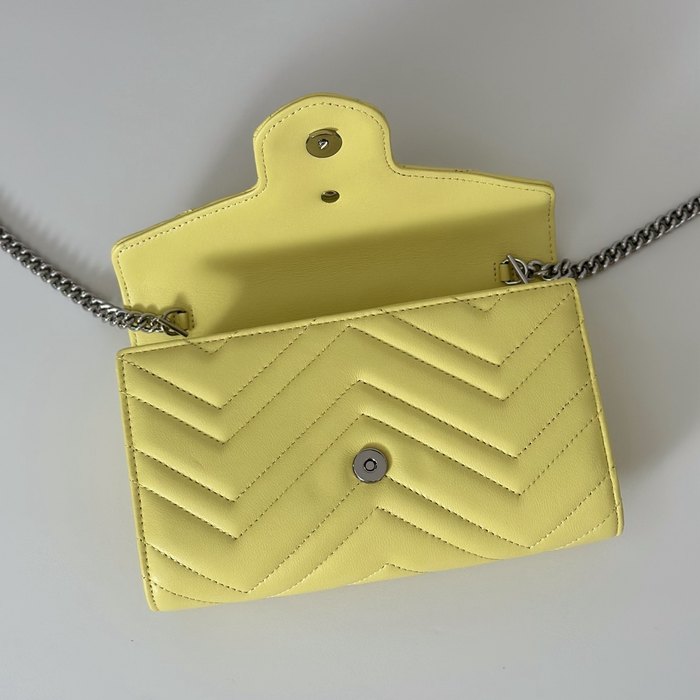 Gucci BagTypeTote large and spacious tote with durable material Brown 01A