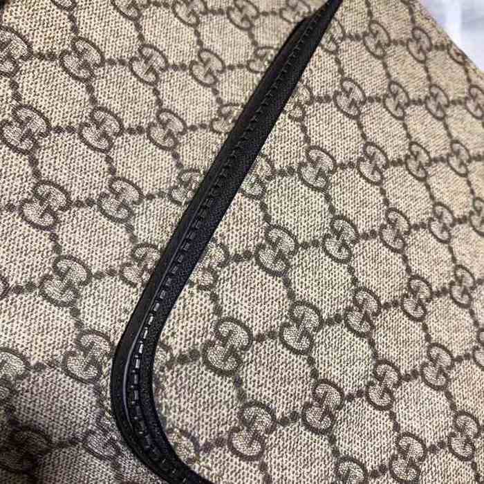 Gucci Backpack with modern design Beige 01B