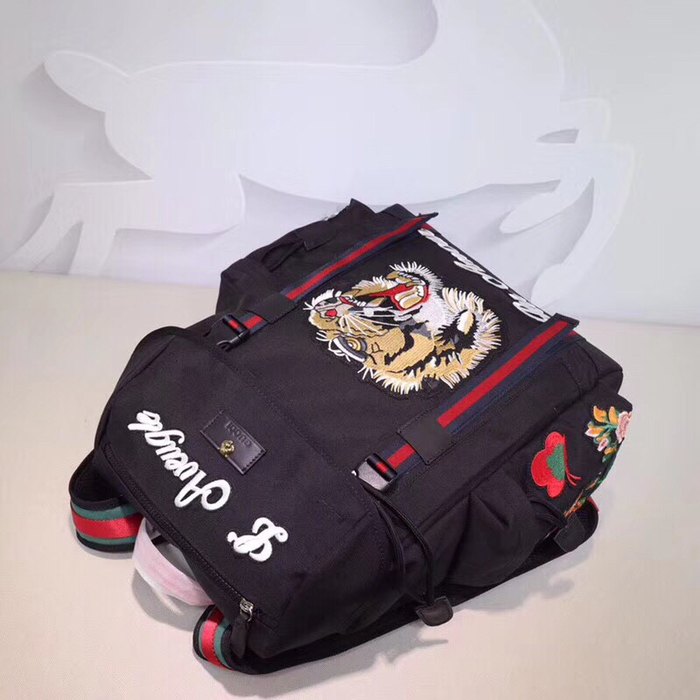 Gucci Backpack with sporty features Black 01A