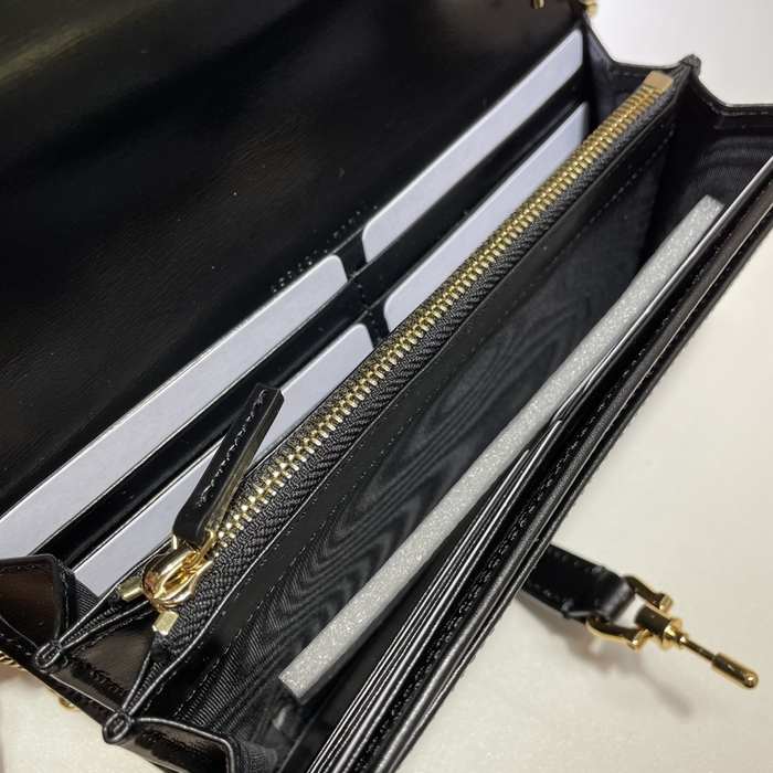 Gucci BagTypeClutch Leather design with chain Black 01A