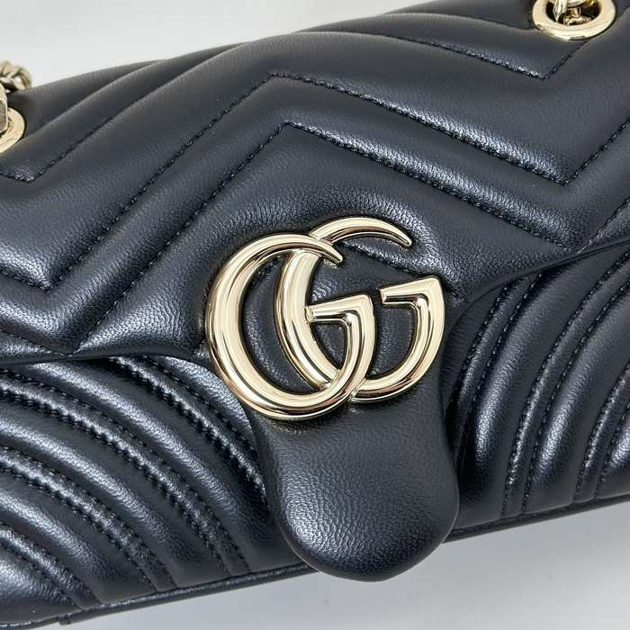 Gucci BagTypeTote Chevron Quilted Leather Black 01A