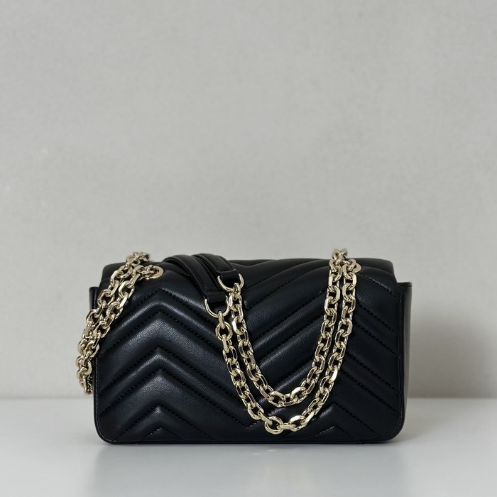 Gucci BagTypeTote Chevron Quilted Leather Black 01A