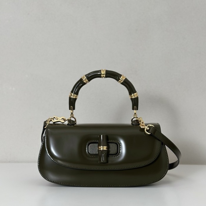 Gucci BagTypeTote Chic Leather Tote with Unique Handle Green 01A
