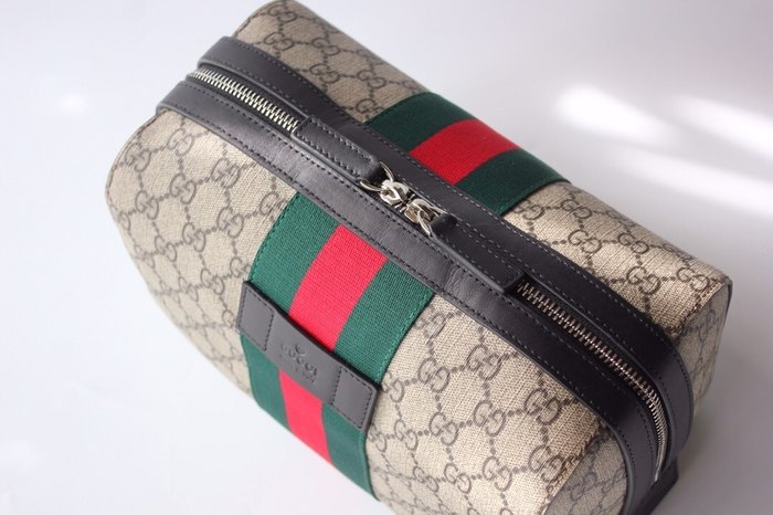 Gucci BagTypeTote Cosmetic Bag with signature pattern Beige 01A