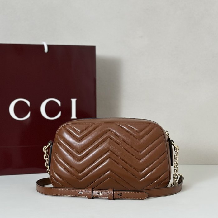 Gucci BagTypeTote Leather Crossbody Bag with Chevron Pattern Brown 01A