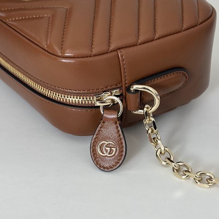Gucci BagTypeTote Leather Crossbody Bag with Chevron Pattern Brown 01A