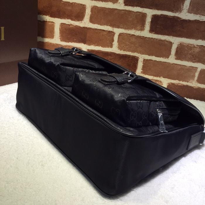 Gucci BagTypeTote Leather messenger bag with clasp Black 01A