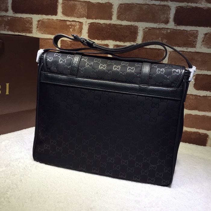 Gucci BagTypeTote Leather messenger bag with clasp Black 01A