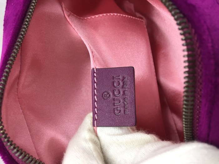 Gucci BagTypeTote Quilted Crossbody Bag Black 01A 4