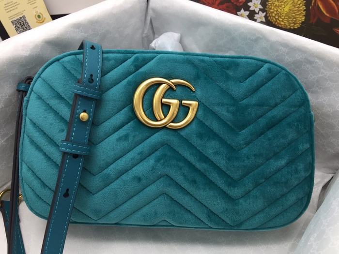 Gucci BagTypeTote Quilted Crossbody Bag Black 01A 4
